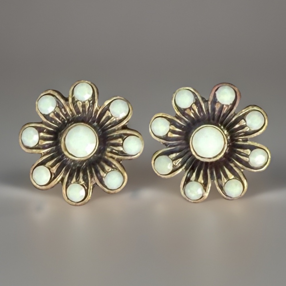 Vintage weighted, brasstone flower pierced earrings